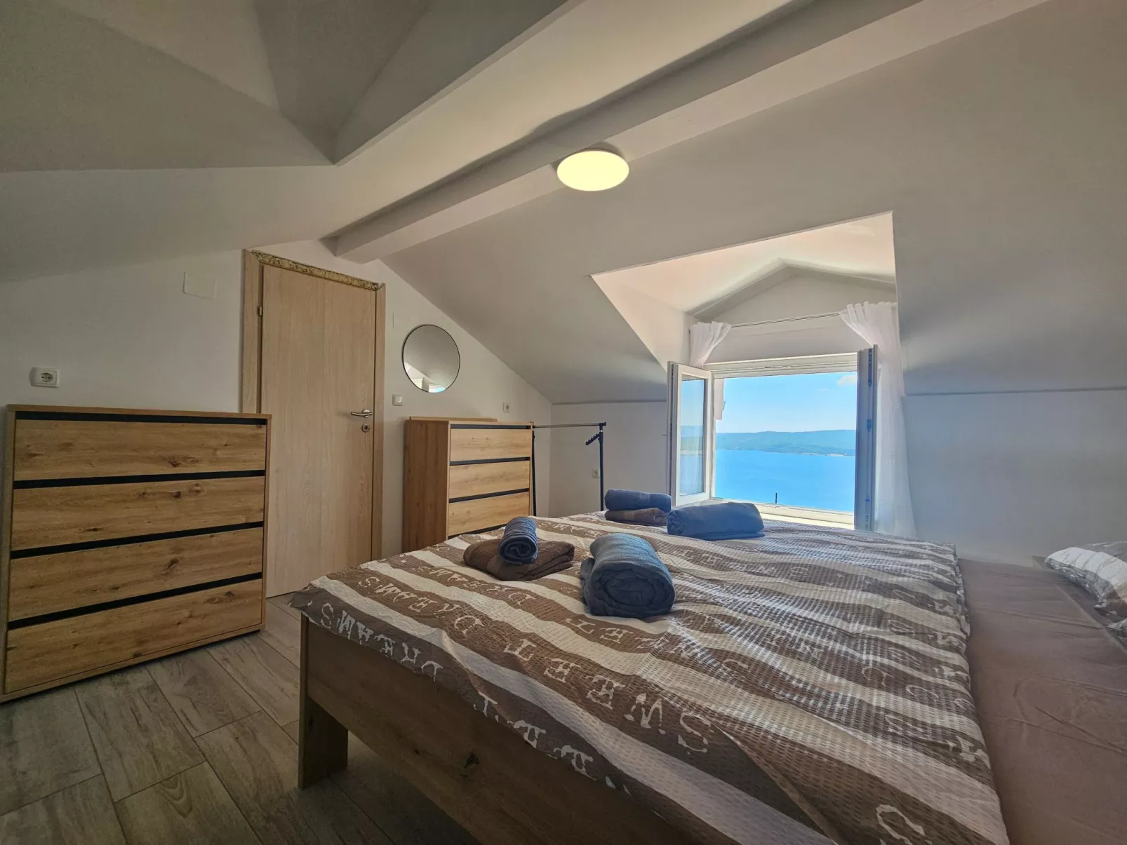 Mit eigenem Pool, BBQ, Terrasse-Binnen