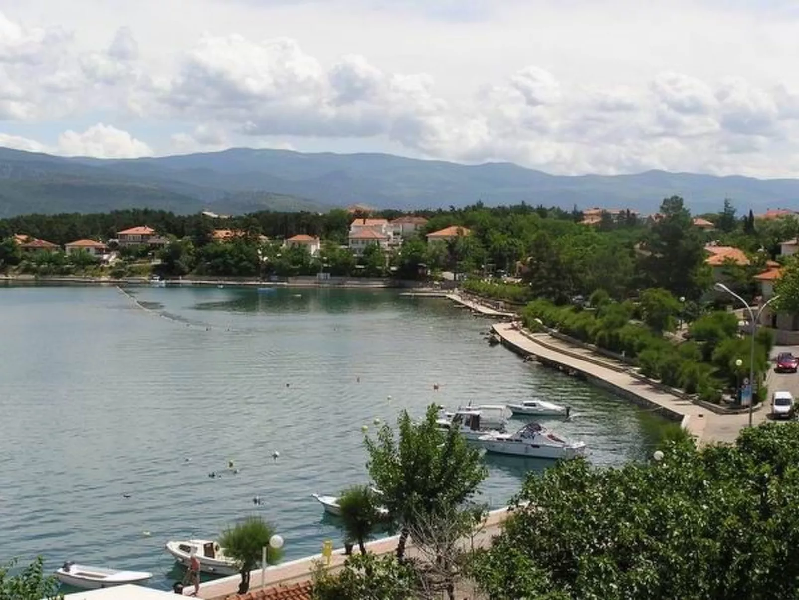 Für 2 Personen  + 1 Kind ca. 30 m&sup2; in Šilo, Adriaküste Kroatien (Kroatisch-Binnen