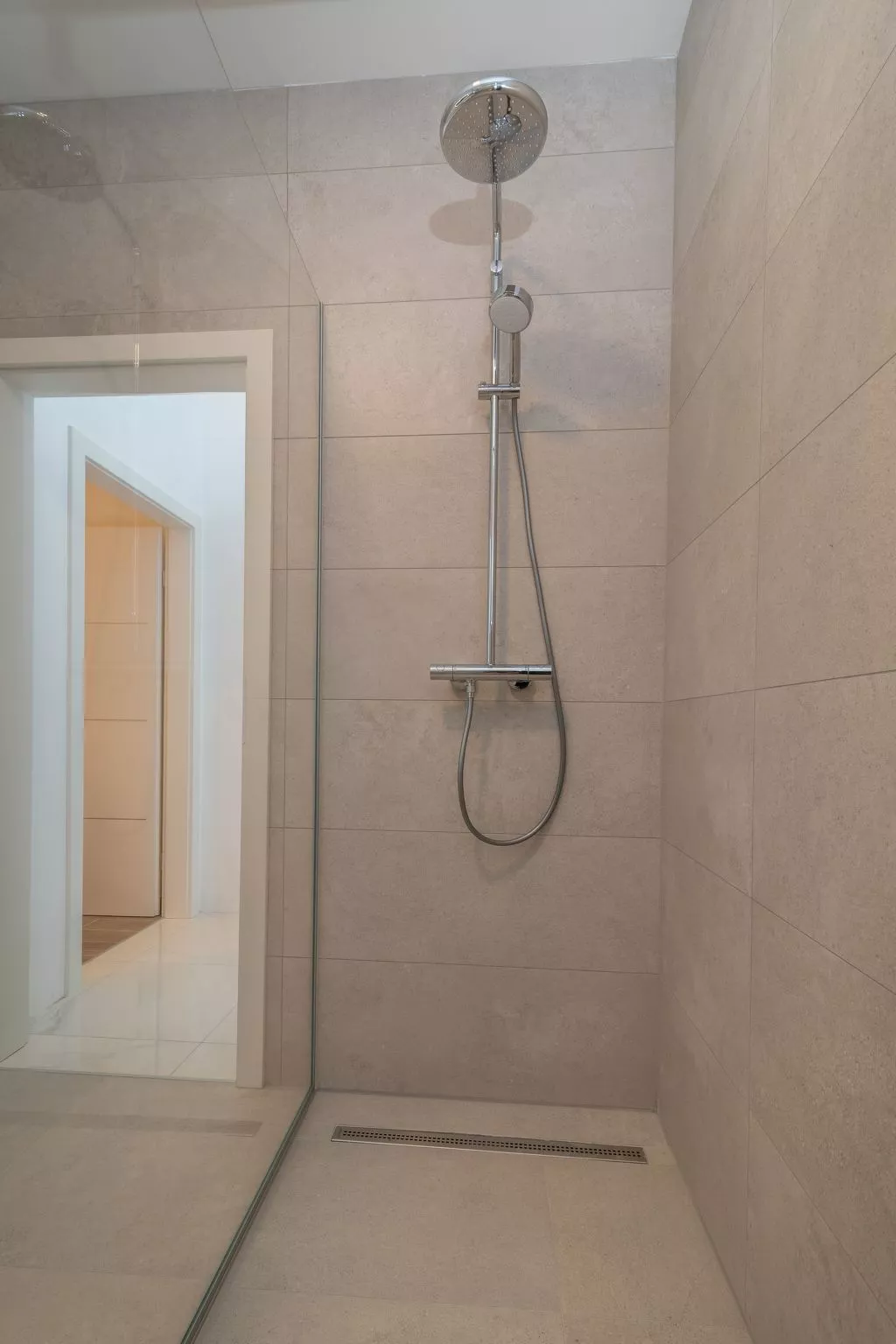 Luxuriöse Ferienvilla mit privatem Pool-Binnen