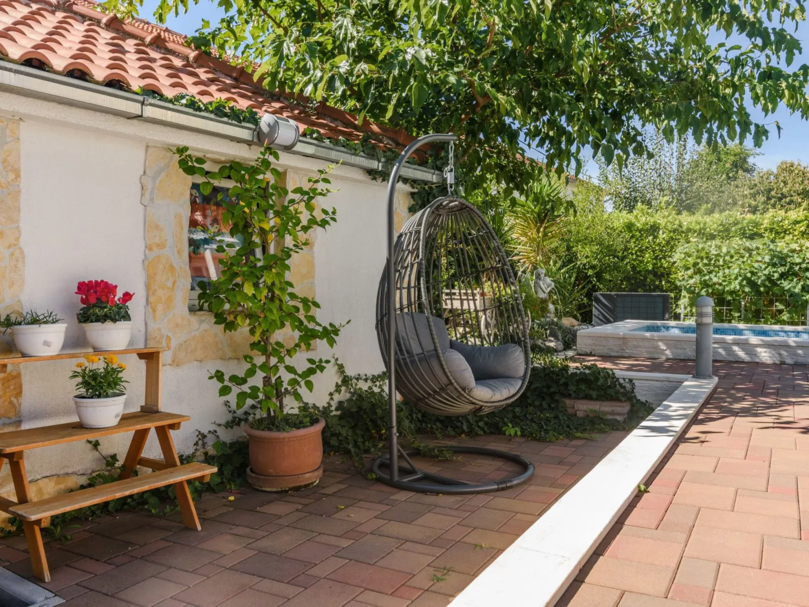 Wohnung mit Whirlpool-Buiten