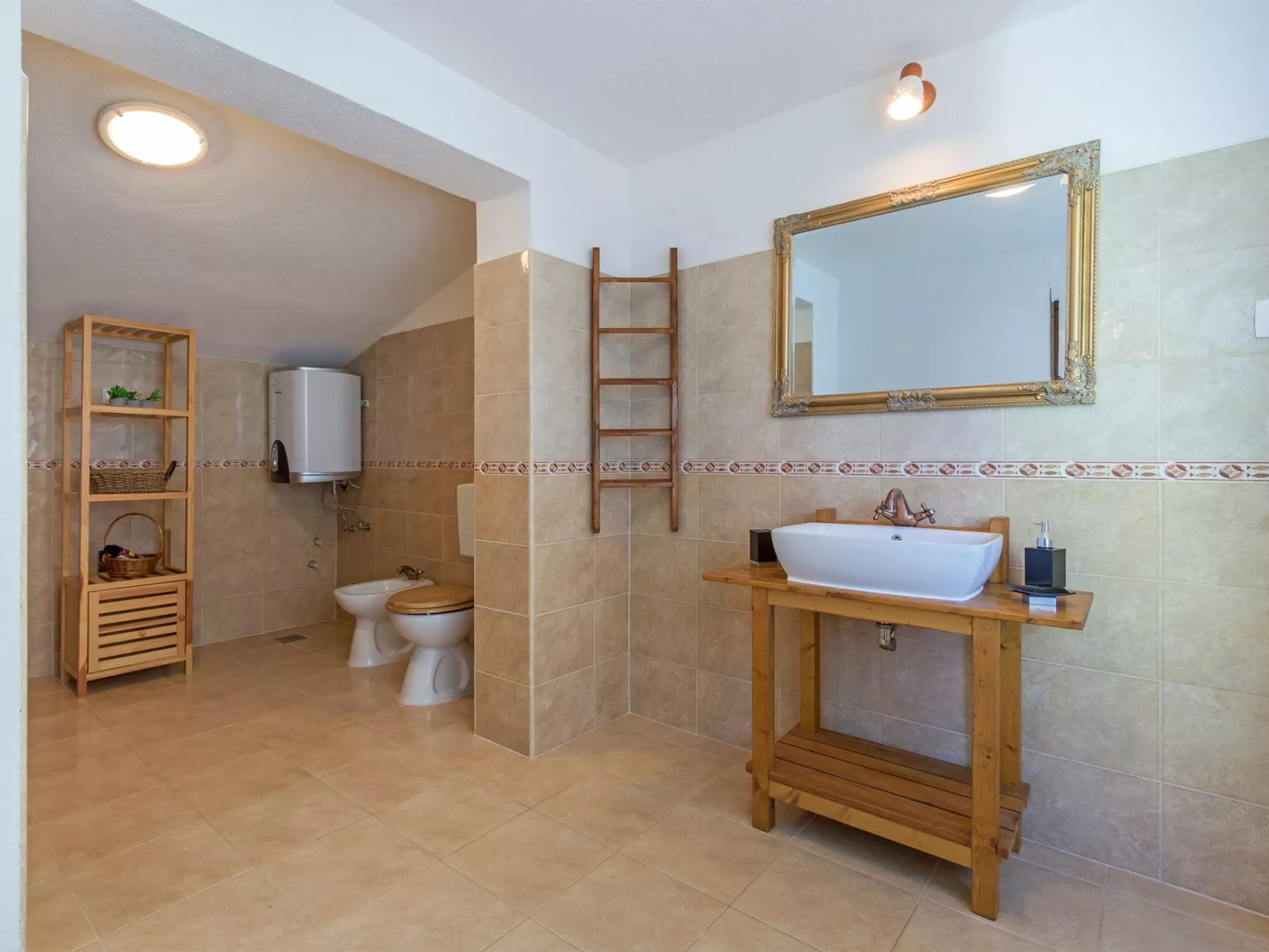 Villa Lokvanj-Binnen