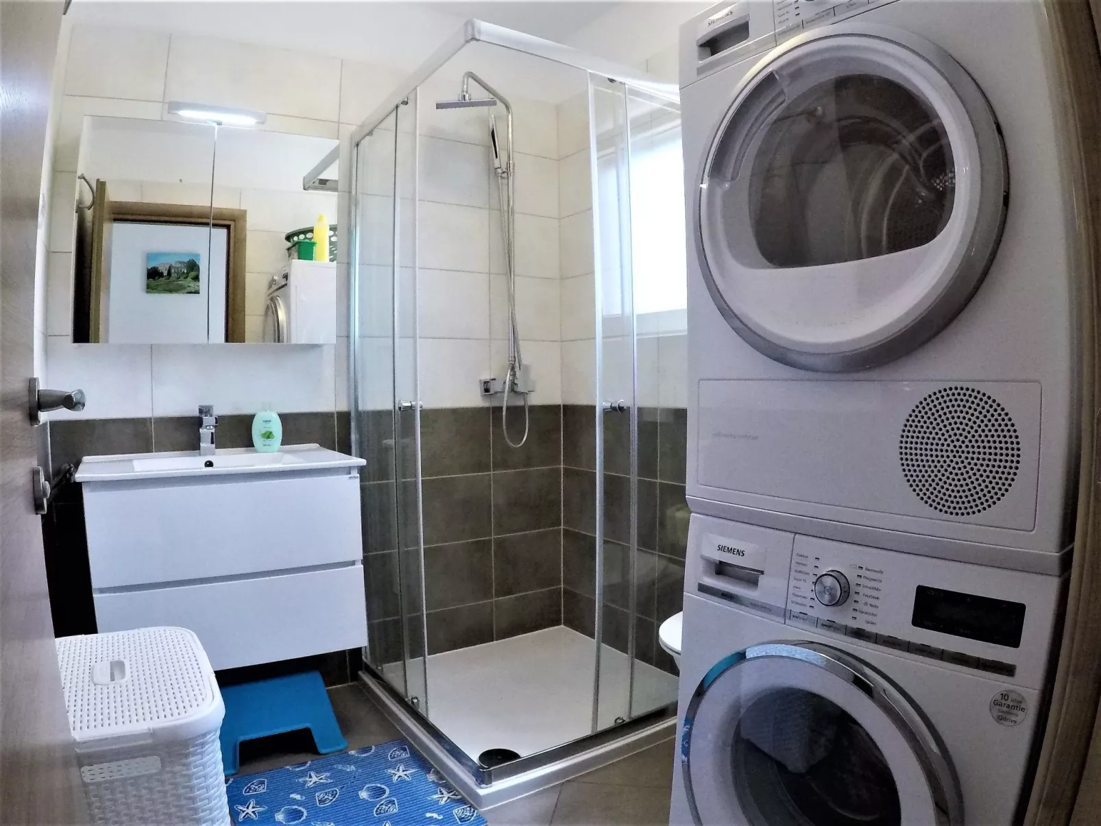 Ferienvilla mit Garten, Grill und Terrasse-Binnen