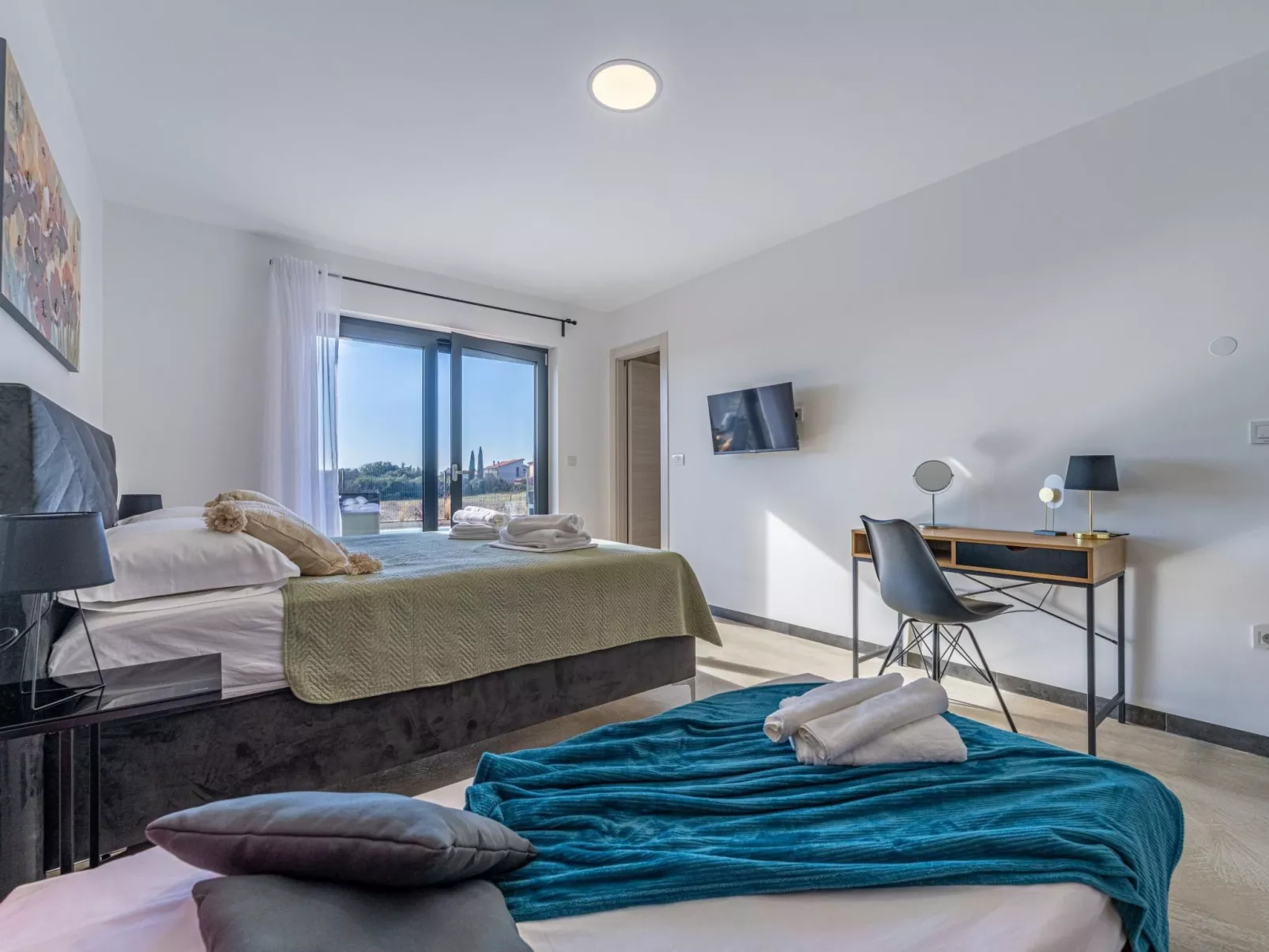 Villa Aura-Image-tags.info