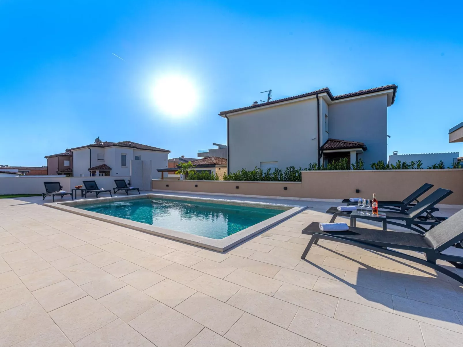 Ferienvilla "Villa Dvor" mit privatem Pool-Binnen