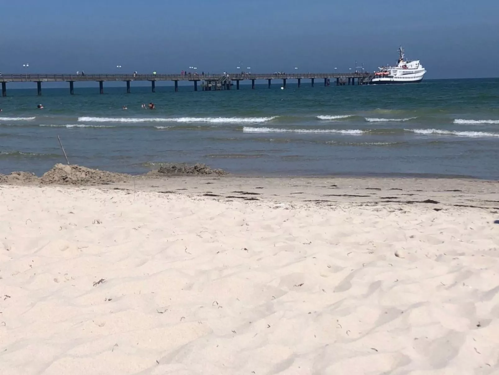 Schönes Ferienhaus in Binz mit Großem Balkon-Binnen