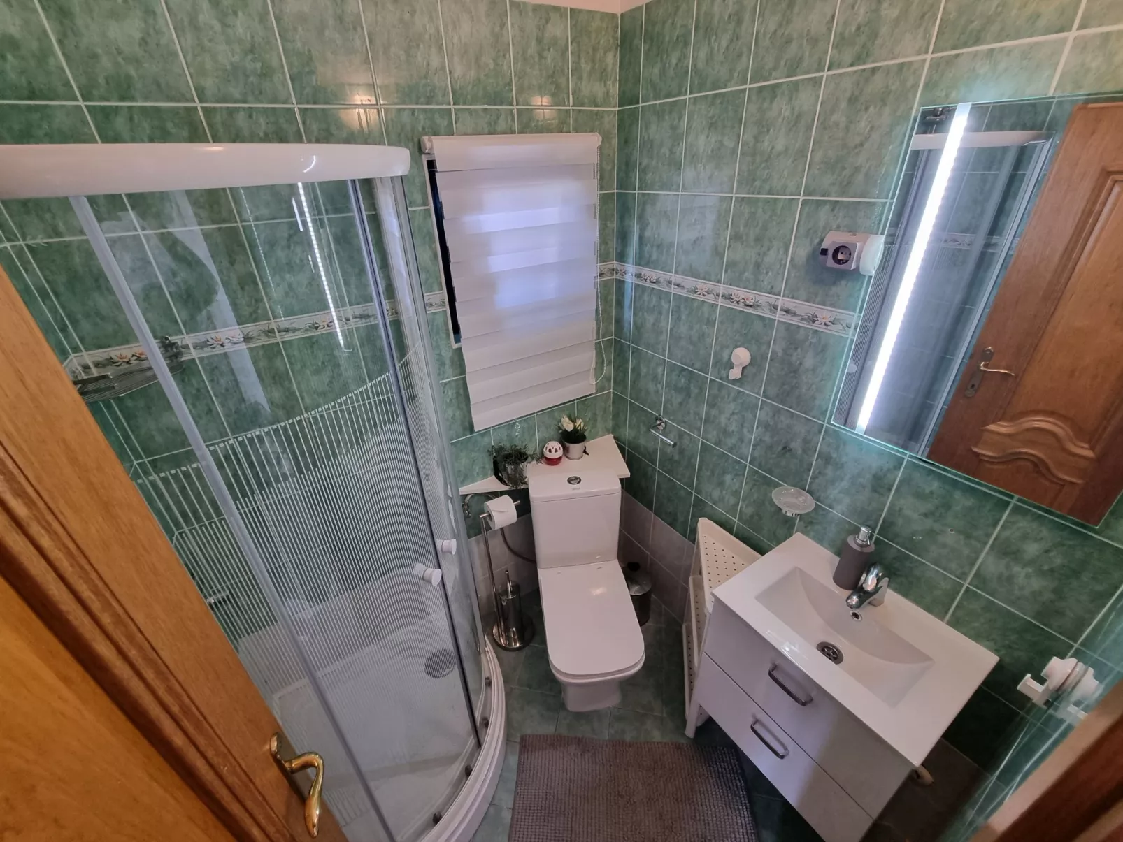 Mit privatem Pool und Sauna-Binnen