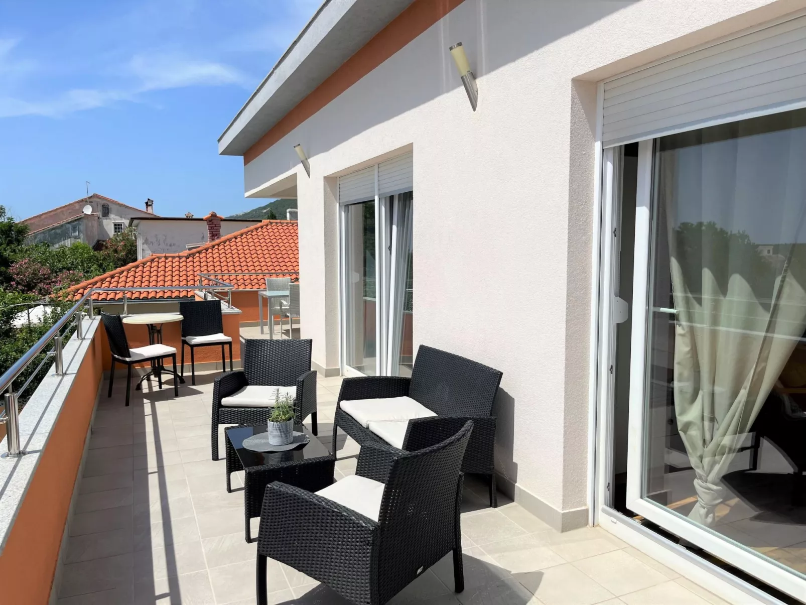 Villa Summer Escape in Barbat mit Garten und Aussicht-Binnen