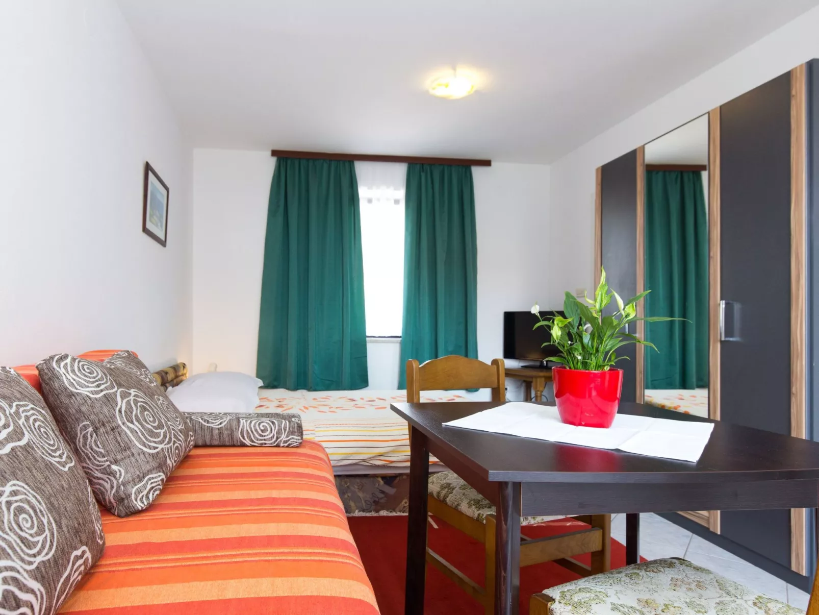 Apartmenthaus „Sean“ mit Parkplatz, Olivenhain-Binnen