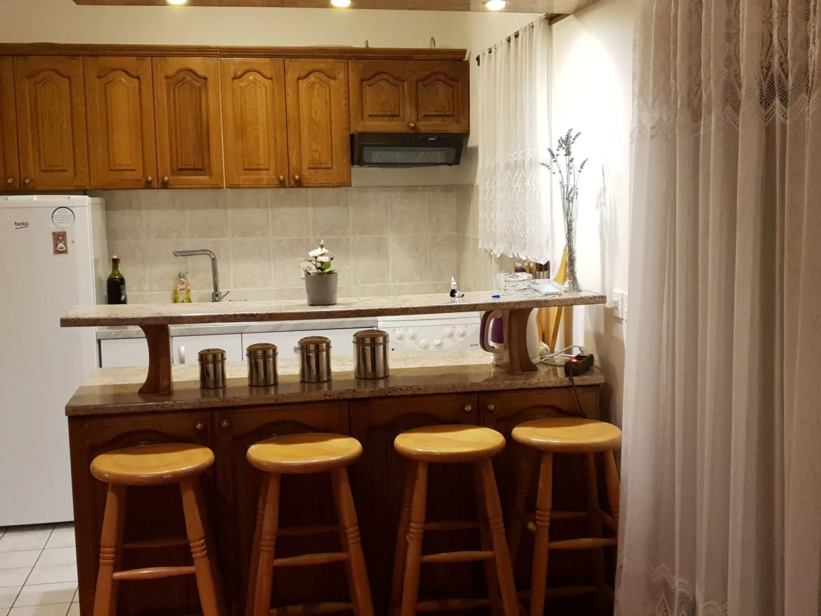 ''Adriana R.''-Image-tags.info