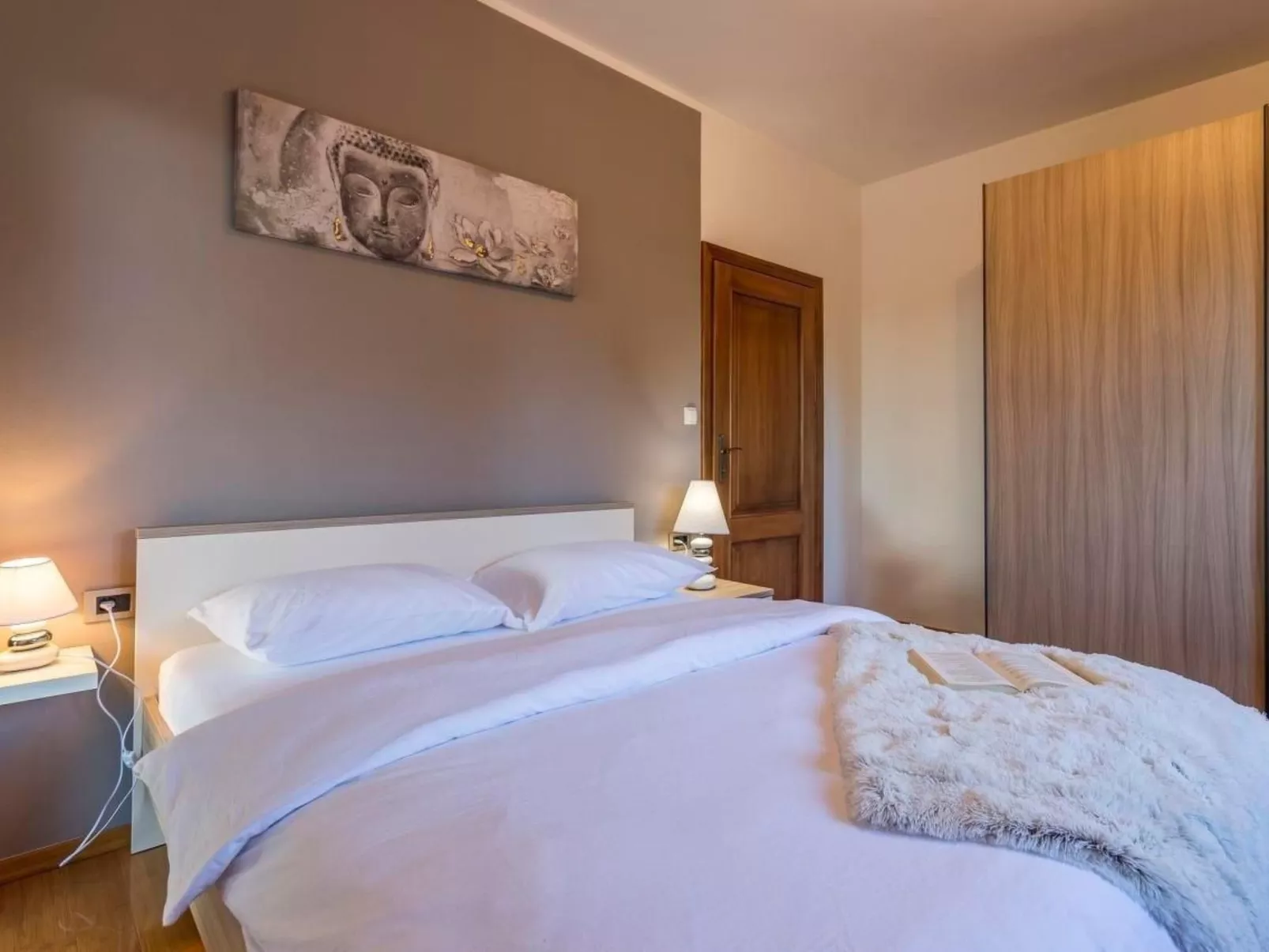 Villa Anavi mit privatem Pool und großem Garten-Binnen