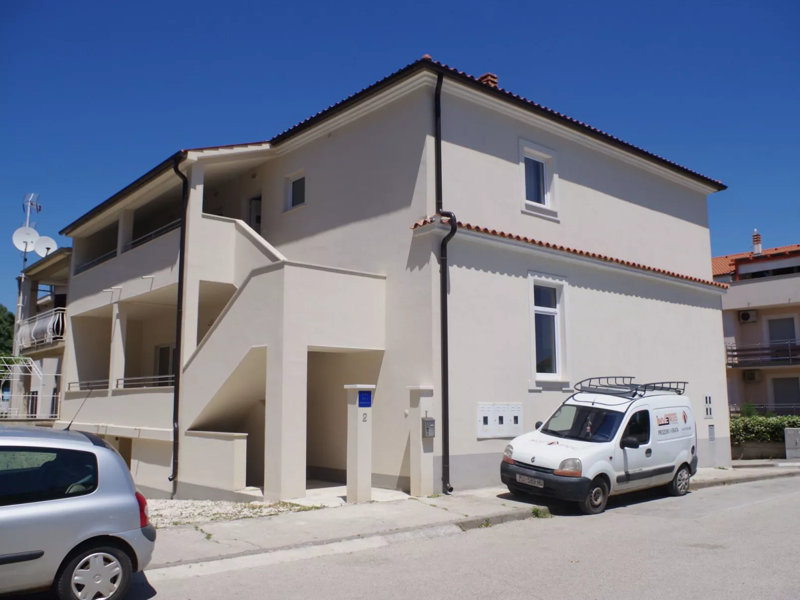 "Dunja", Pula-Buiten