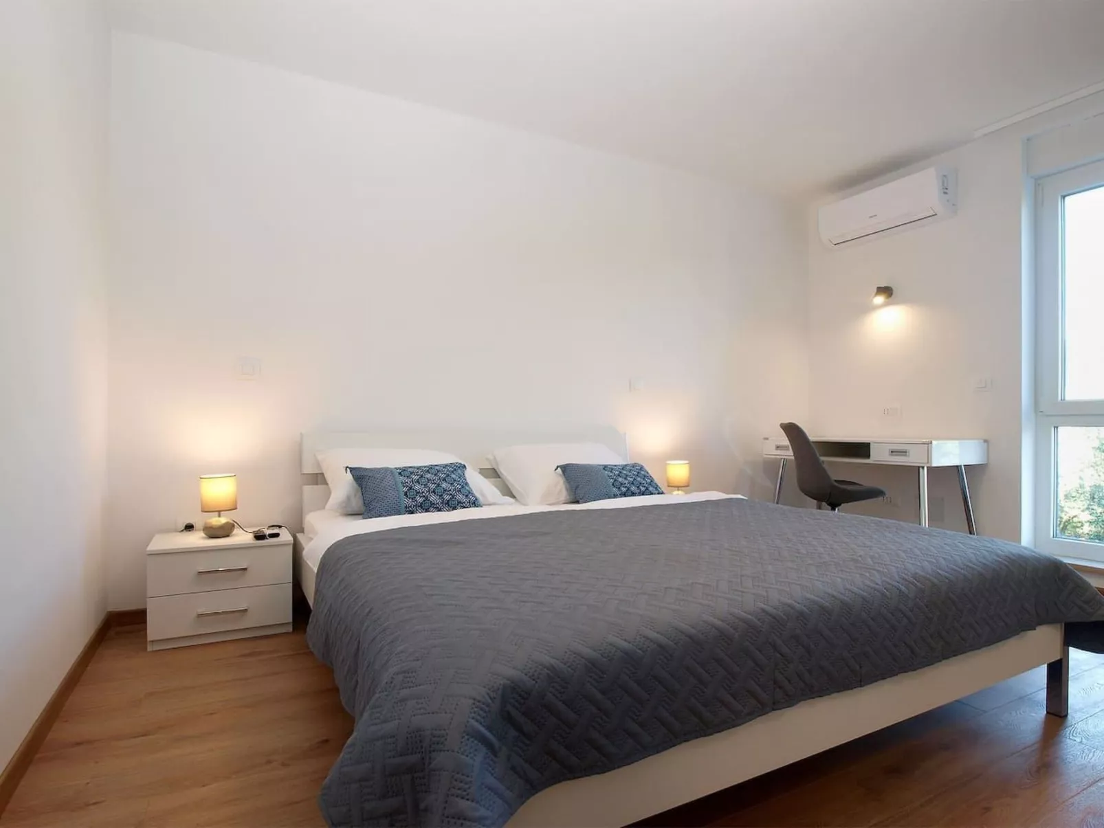 Ferienvilla mit privatem Pool-Binnen