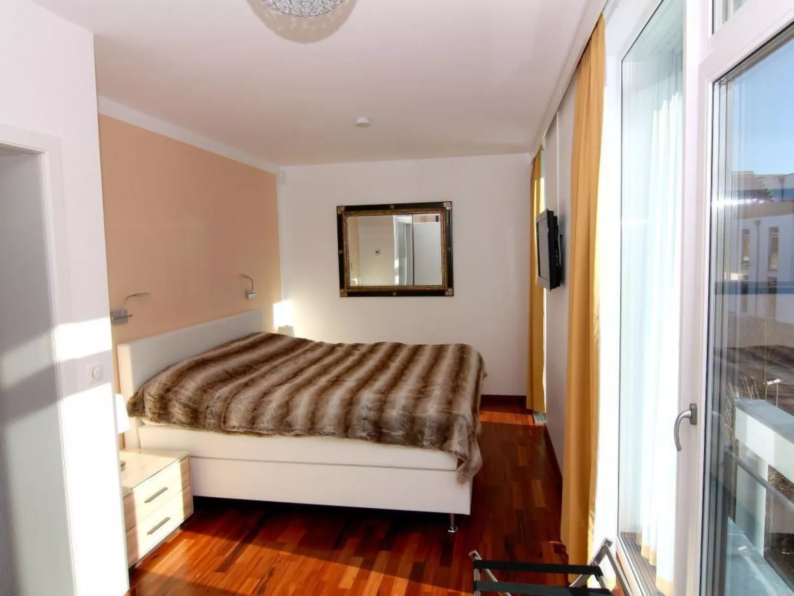 "Haus zum Kapitän"-Binnen