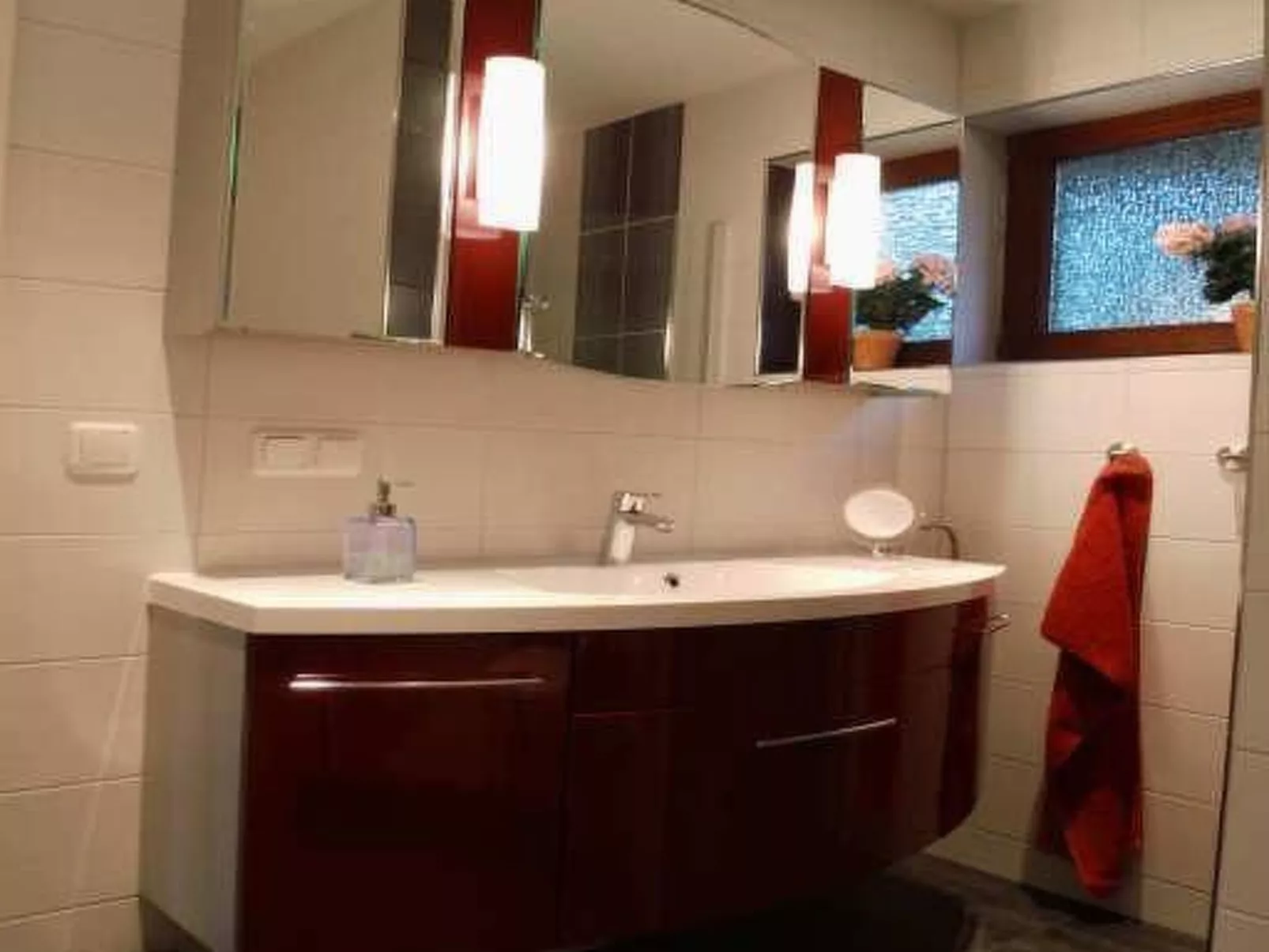 Modernes Ferienhaus unweit eines schönen Badesees-Binnen