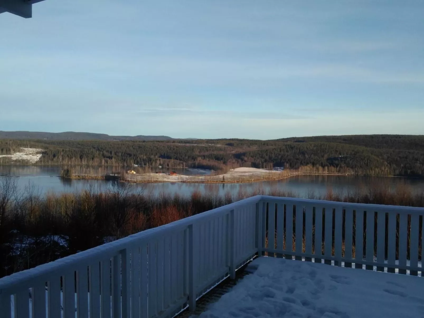Tolles Ferienhaus in Sunne mit Großer Terrasse-Buiten