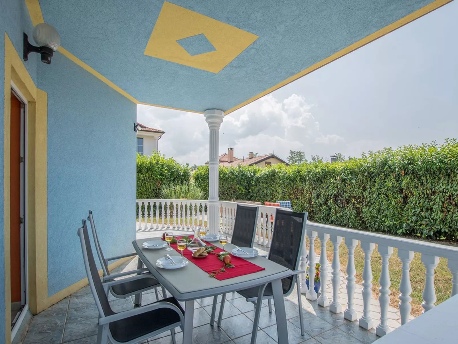 "Casa Tarra" mit eigenem Pool-Buiten