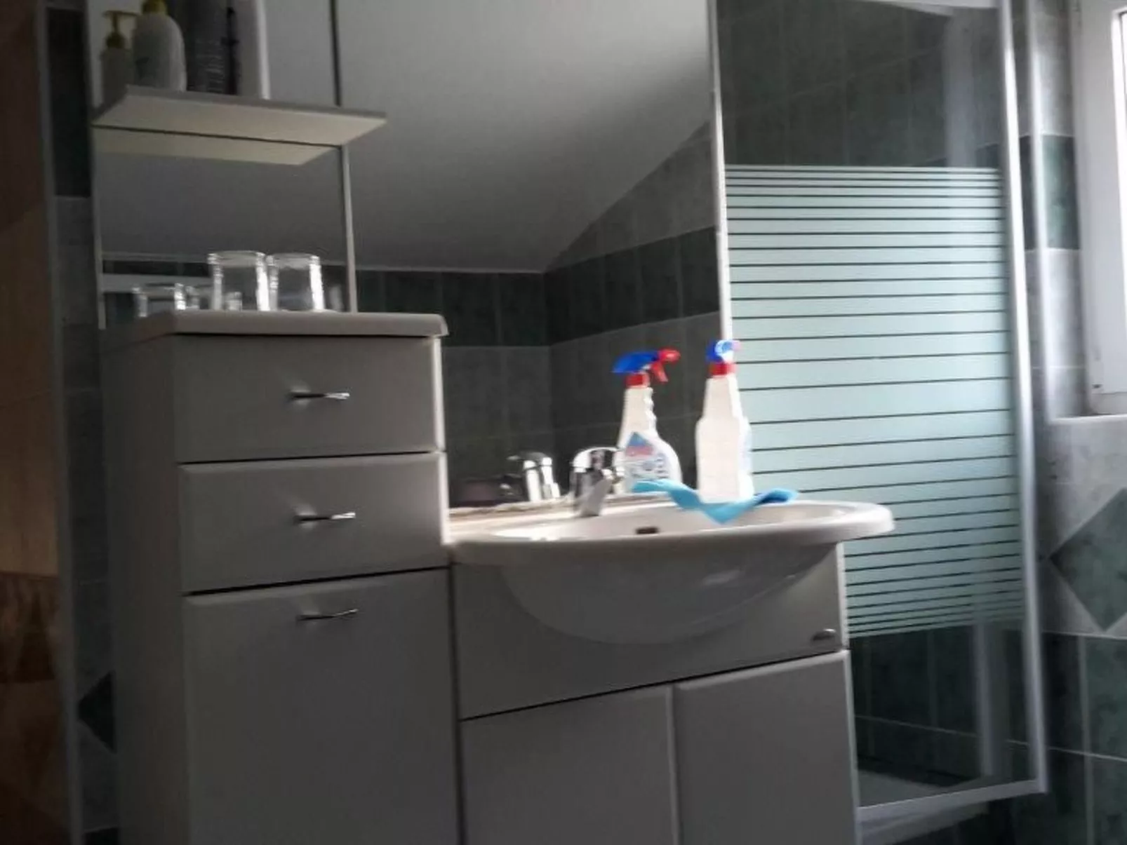 Für fünf Personen mit Balkon-Binnen