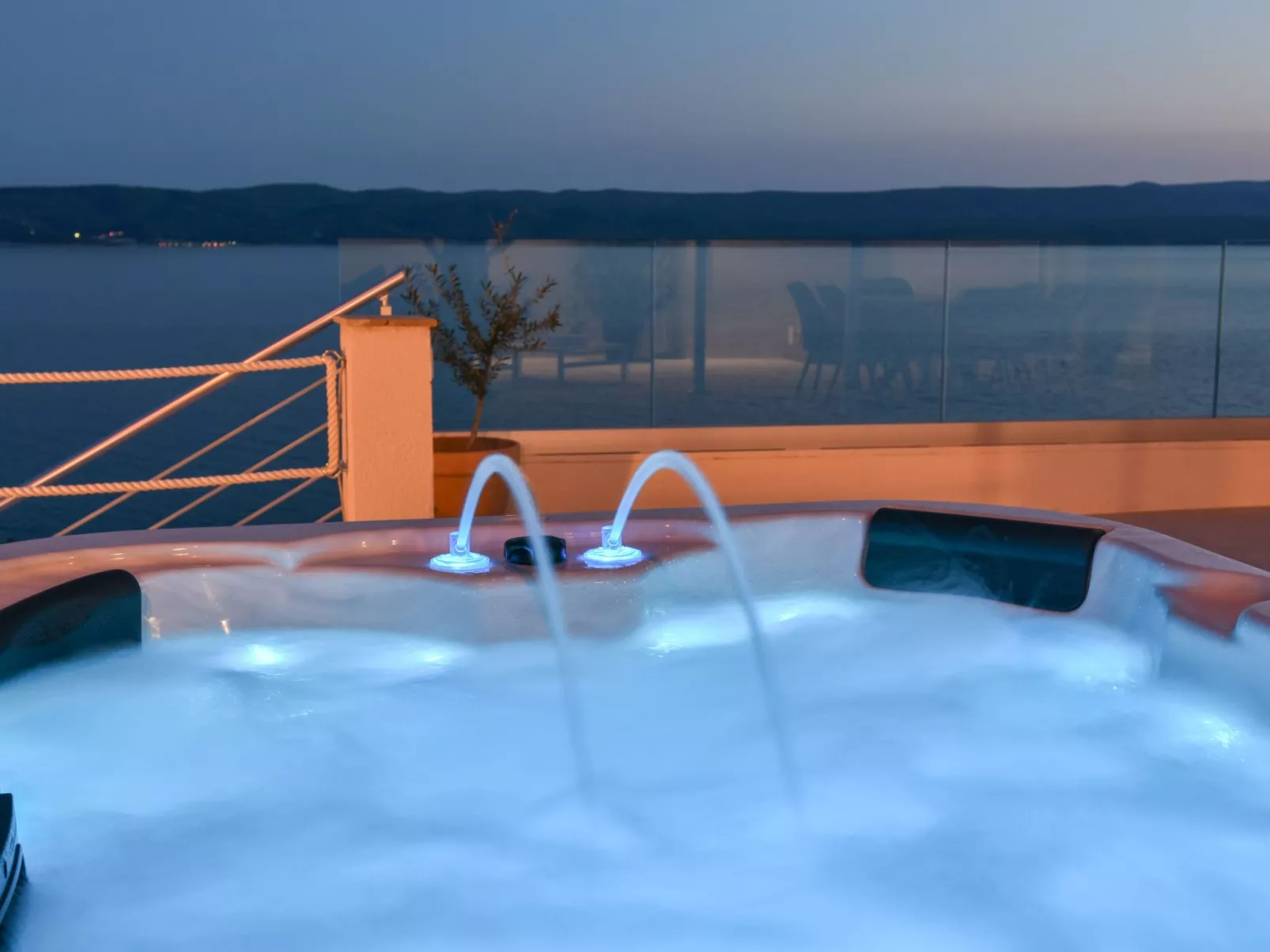 2 Schlafzimmer Villa Blue Dream mit Infinity-Pool-Buiten