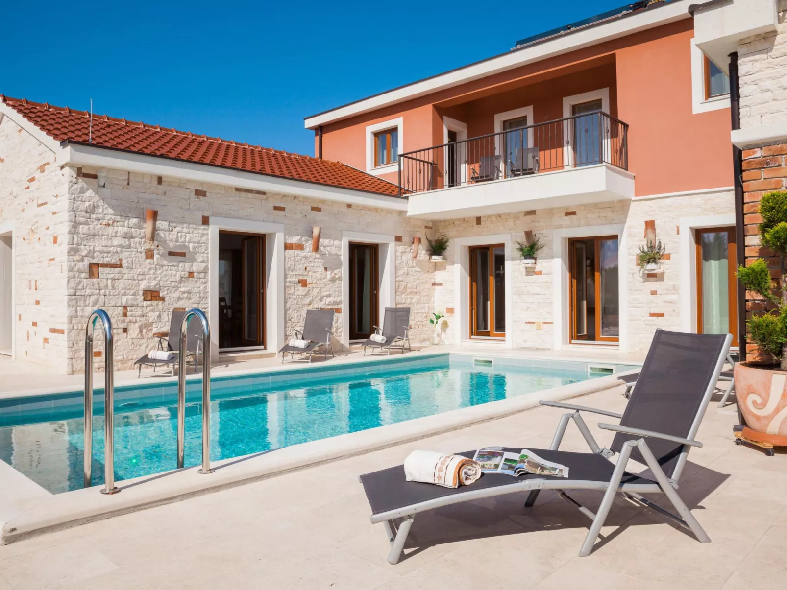 Villa Mittelmeer Paradies-Binnen