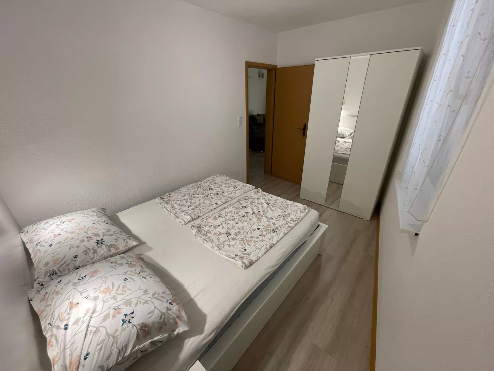 Delfin-Image-tags.info