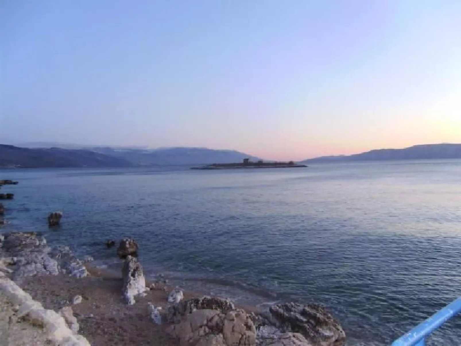 Wohnung in Novi Vinodolski mit Gemeinsamem Garten-Buiten