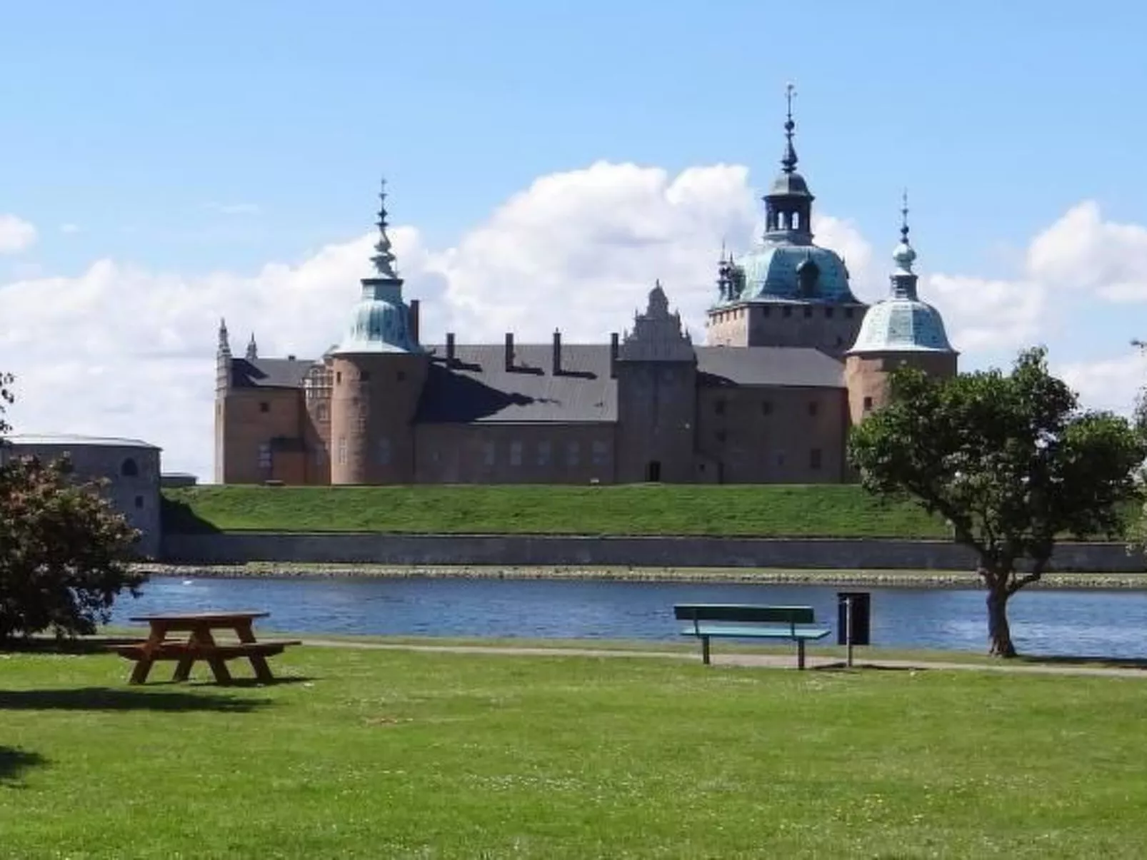 In Drag mit Möblierter Terrasse-Buiten