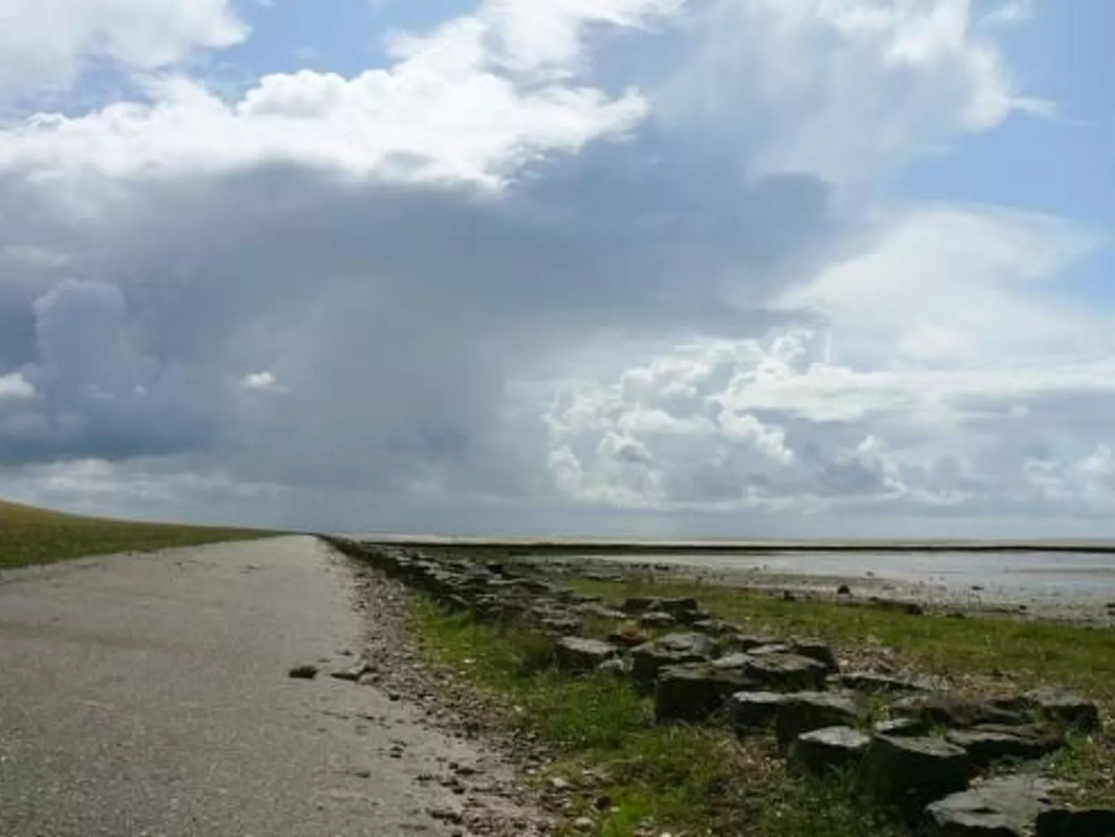 Luxuriöses Apartment in Reetdachhaus-Buiten