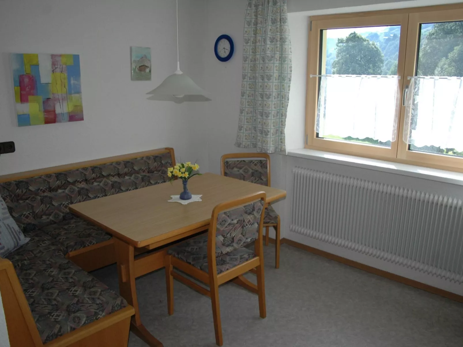 Große Wohnung in Silbertal mit Großem Garten-Image-tags.info