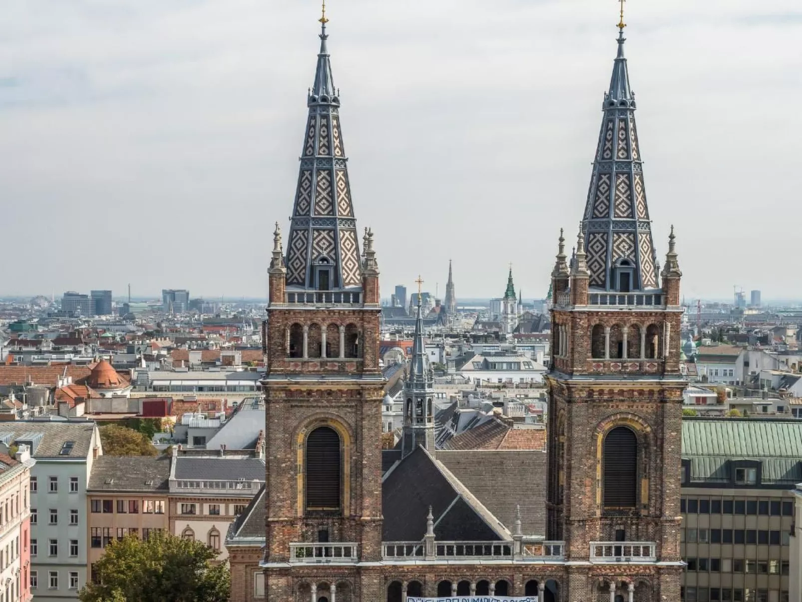 Skyflats City View-Binnen