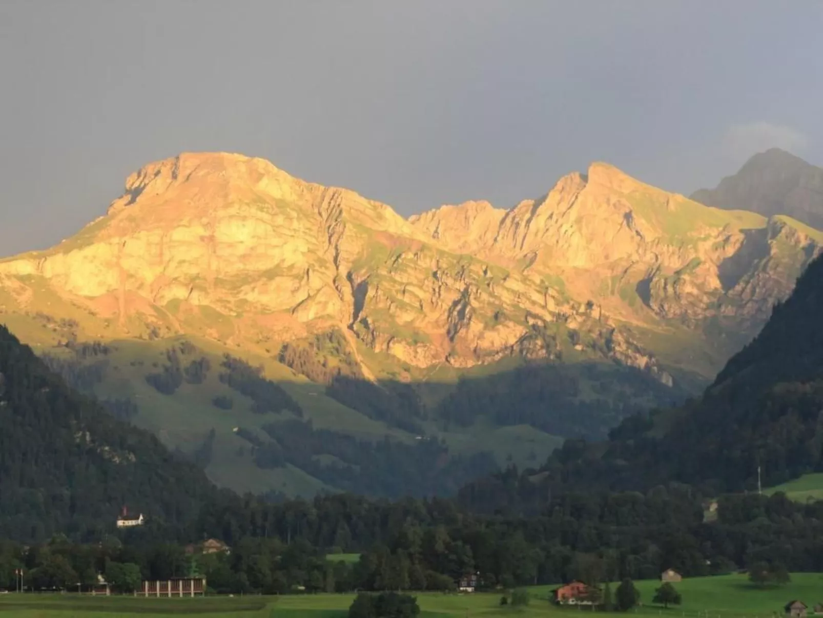 Marcello's Gartenhüsli-Buiten