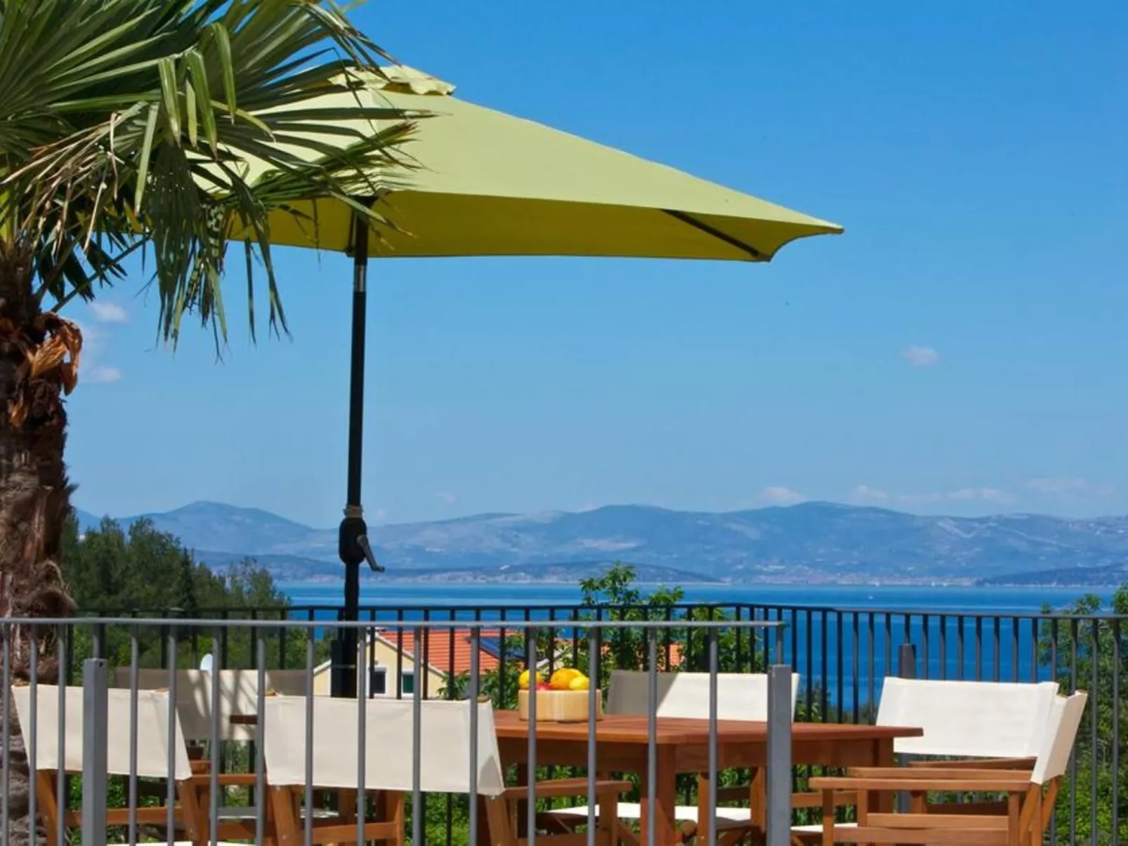  Angelina mit Pool & Sauna-Buiten