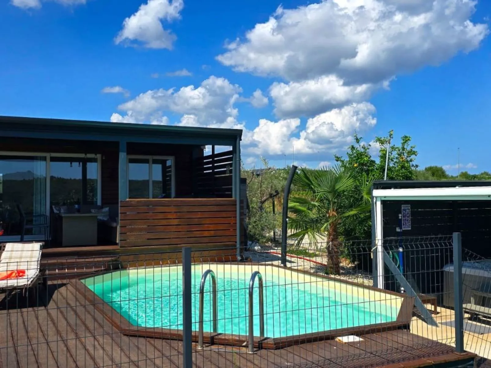 Beach House BET, romantisches Refugium im Olivenhain-Binnen