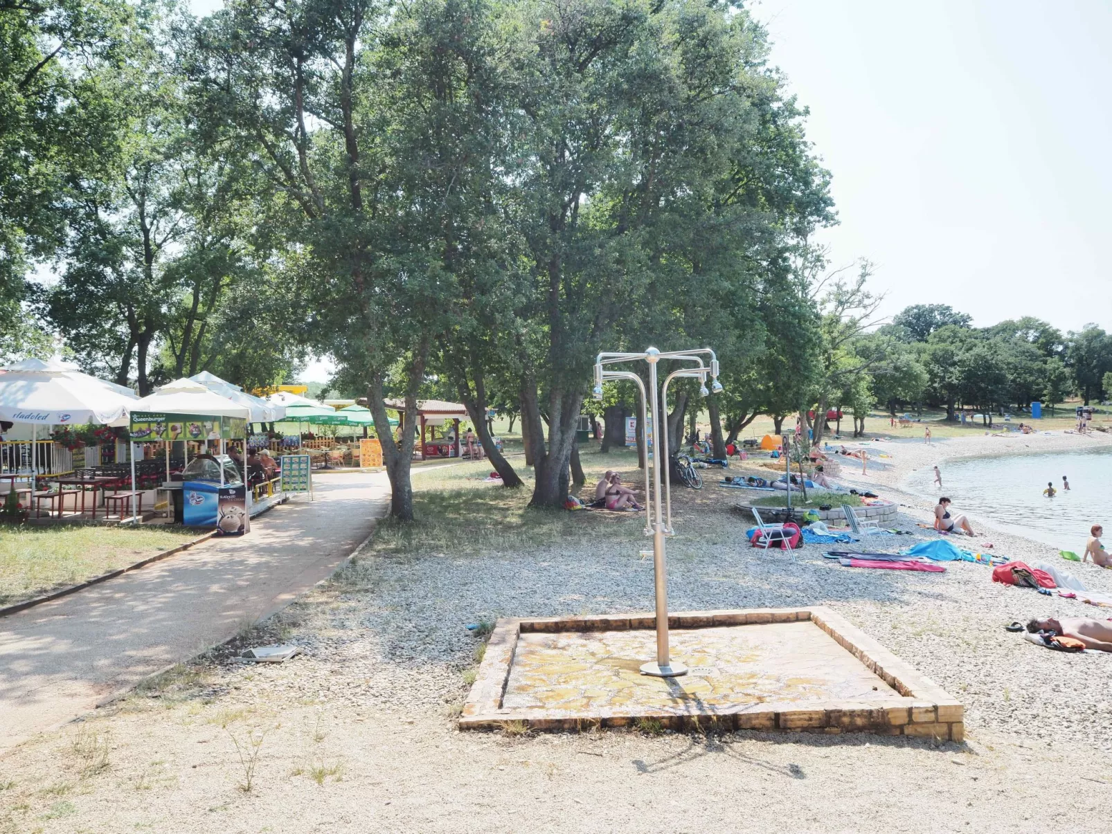 Appartement mit Blick auf das Wasser-Image-tags.info