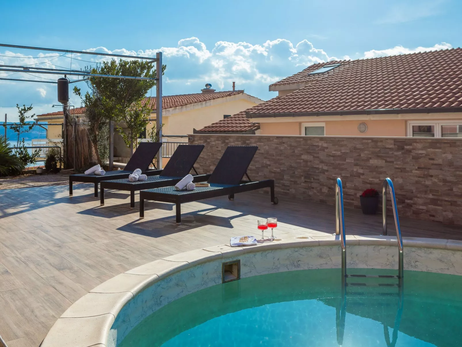 Für 12 Personen in Stanići, Dalmatien (Mitteldalmatien)-Buiten