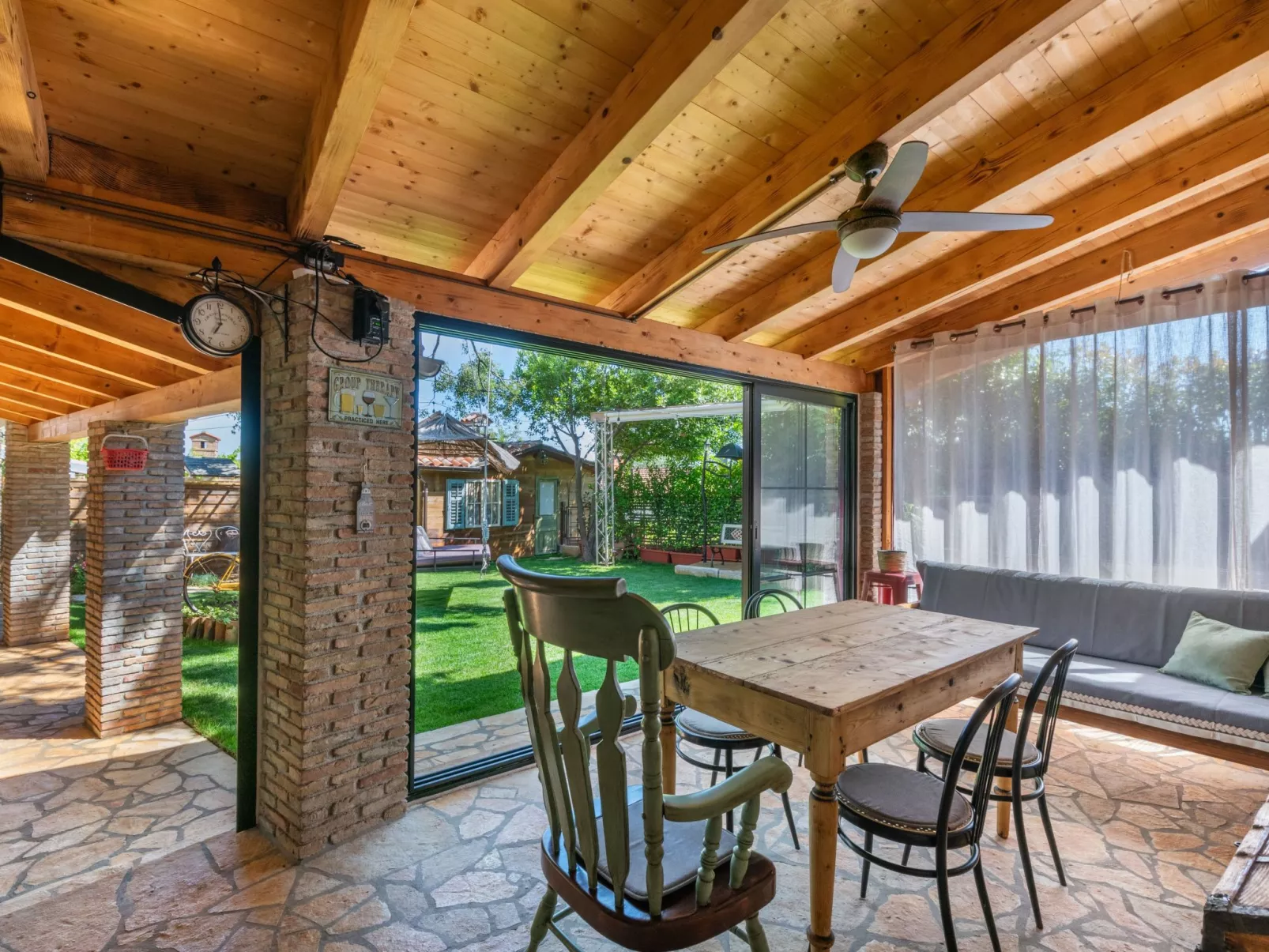 Rustic cozy house Pupy mit private pool und kino-Binnen