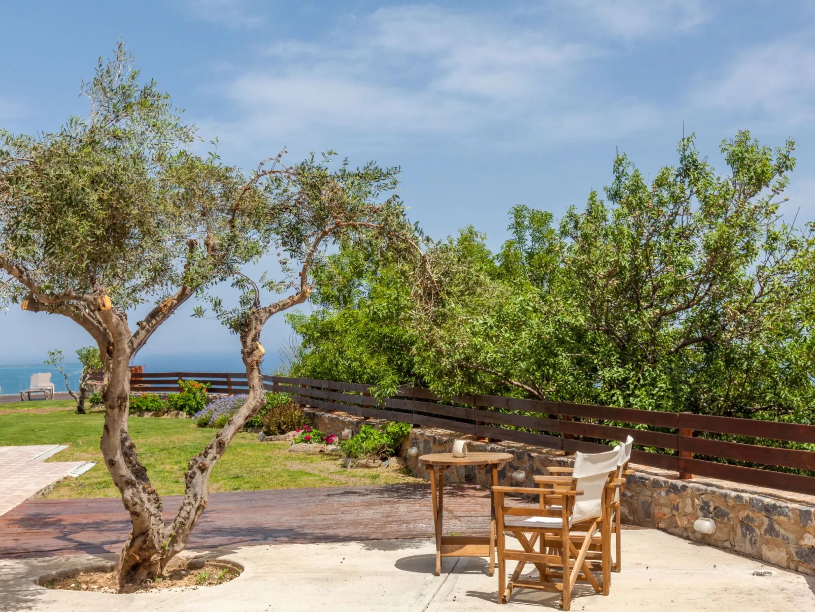 Ferienvilla mit privatem Pool-Buiten