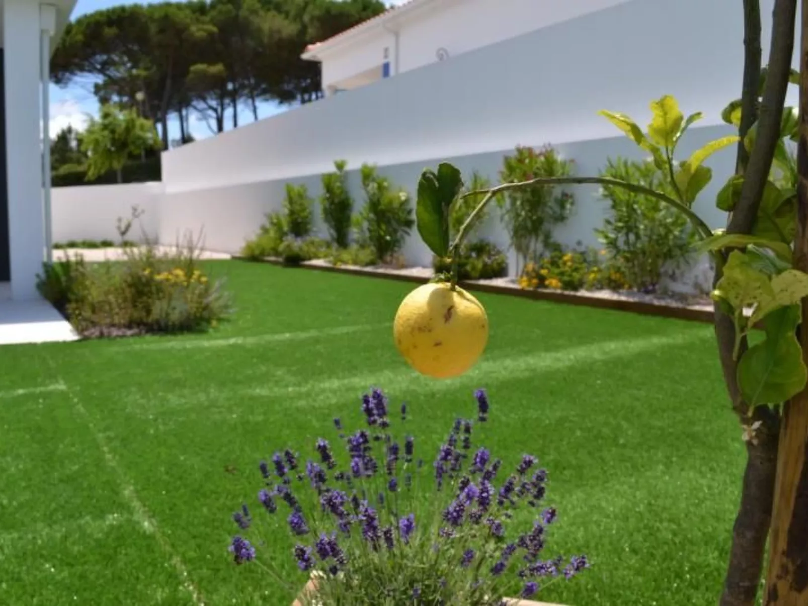 Neue moderne Villa mit privatem Pool-Buiten