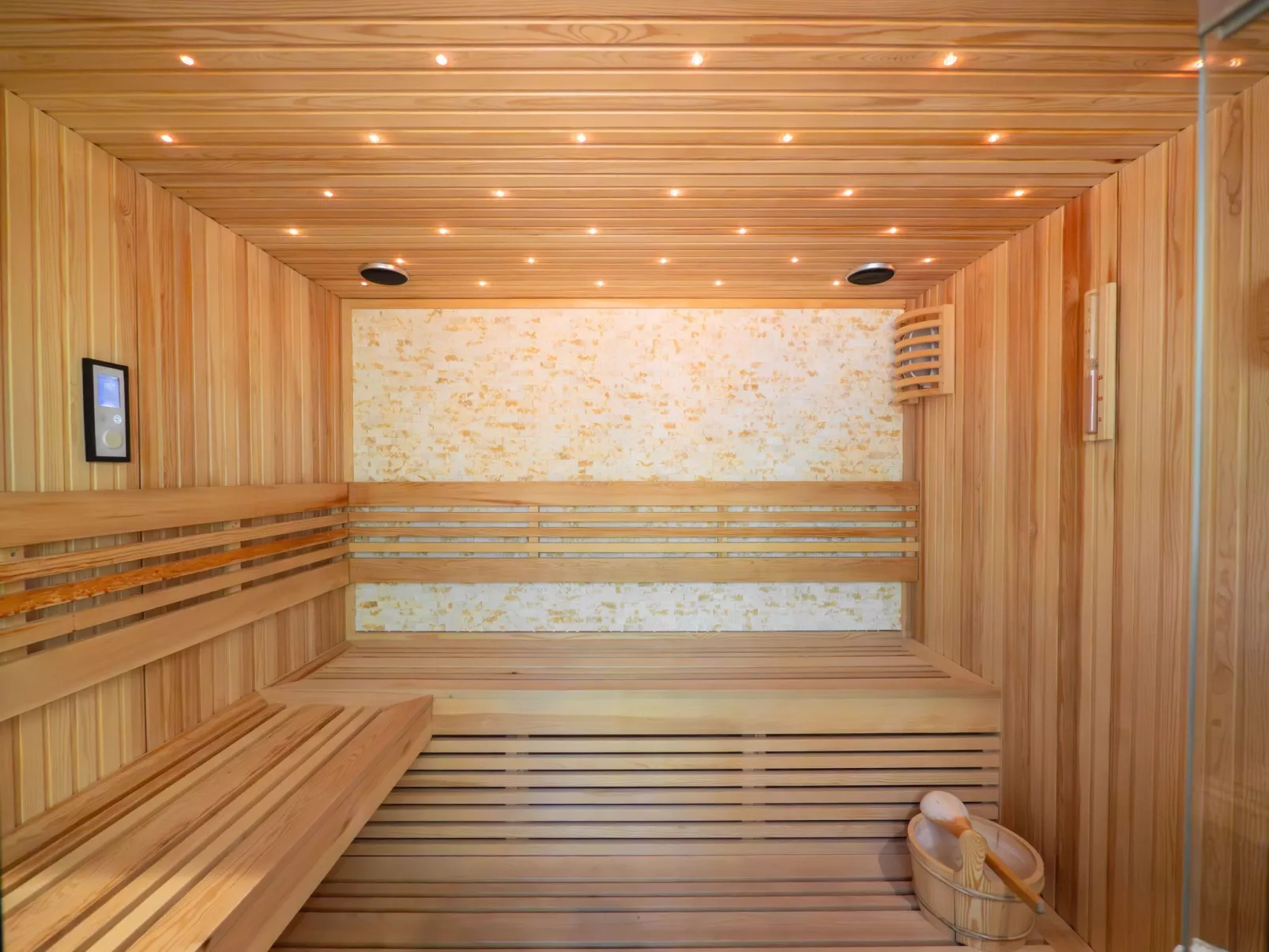 Ecolodge 4 pers mit Spa-Binnen