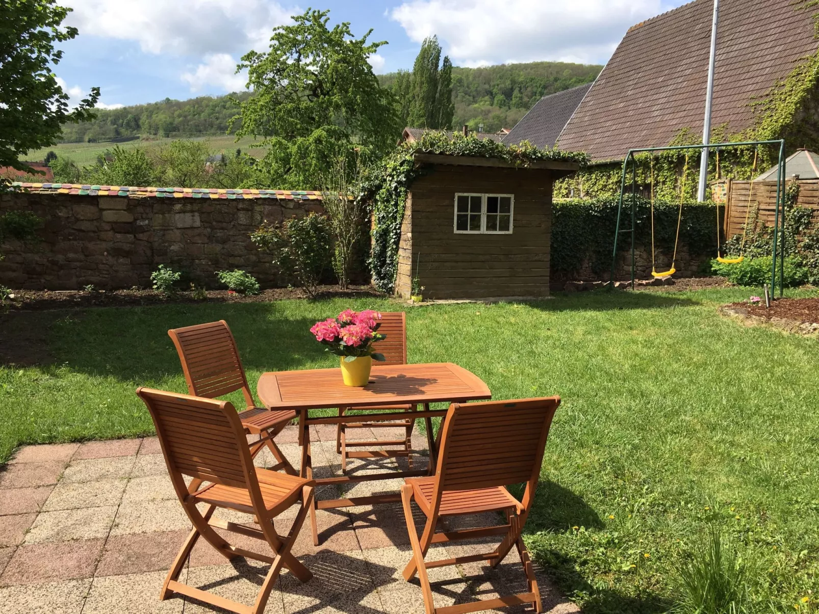 Unabhaengiges Ferienhaus in Soultzmatt mit Sonnigem Garten-Buiten
