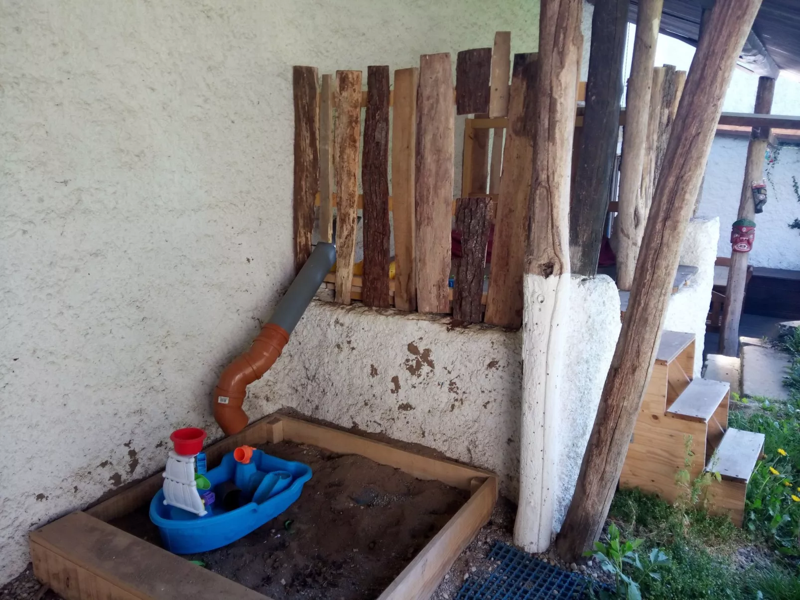 In Celles-En-Bassigny  umzäunter Garten-Buiten