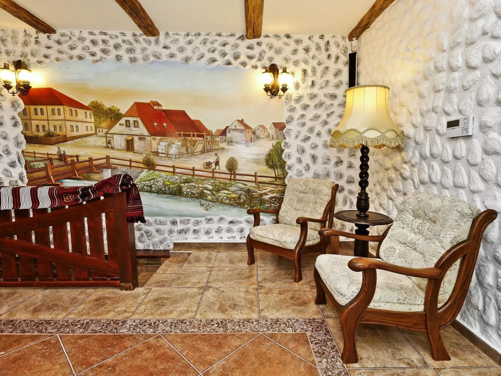 Kürzlich in eine Ferienvilla konvertiertes (2010), umfriedetes Haus aus der Sac-Binnen