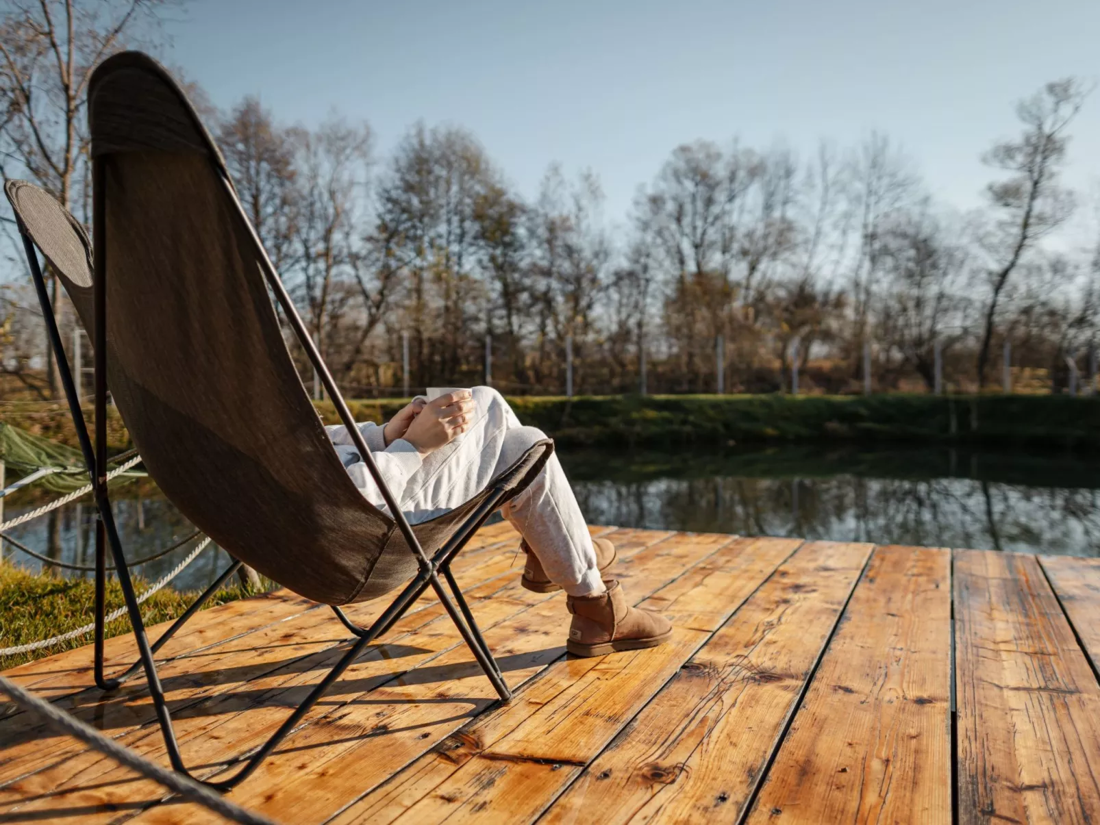 Kleines Haus mit Werkstatt-Buiten