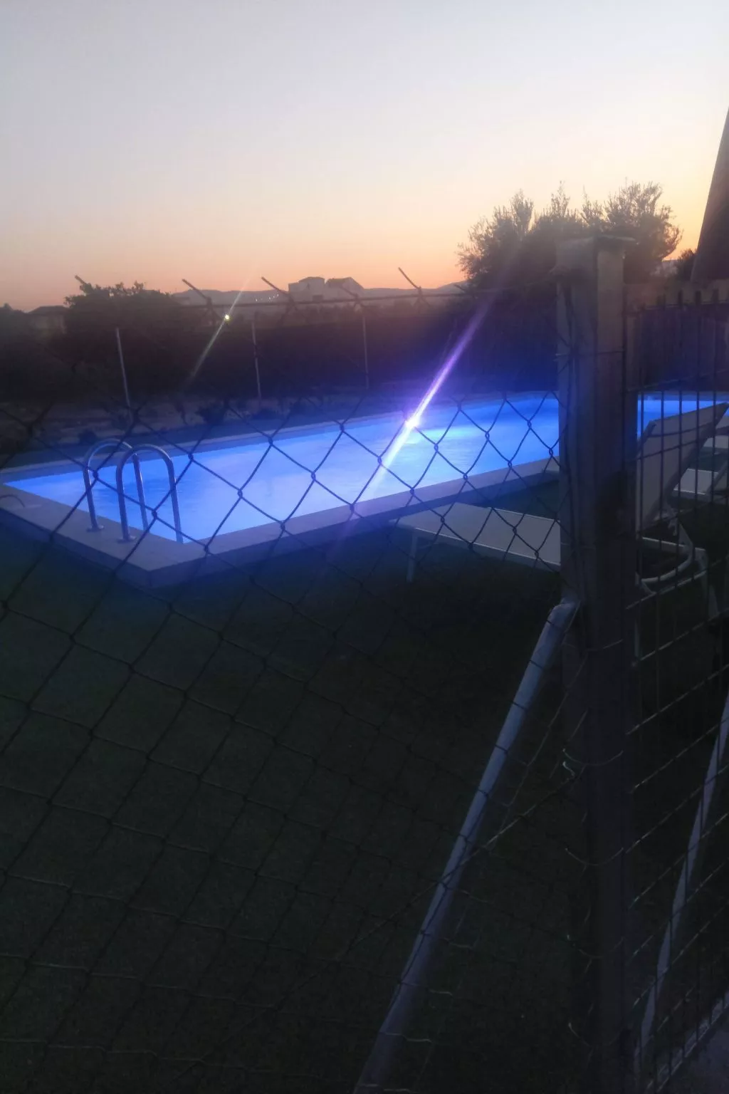 Neben Orangenbaum-Obstgarten-Binnen