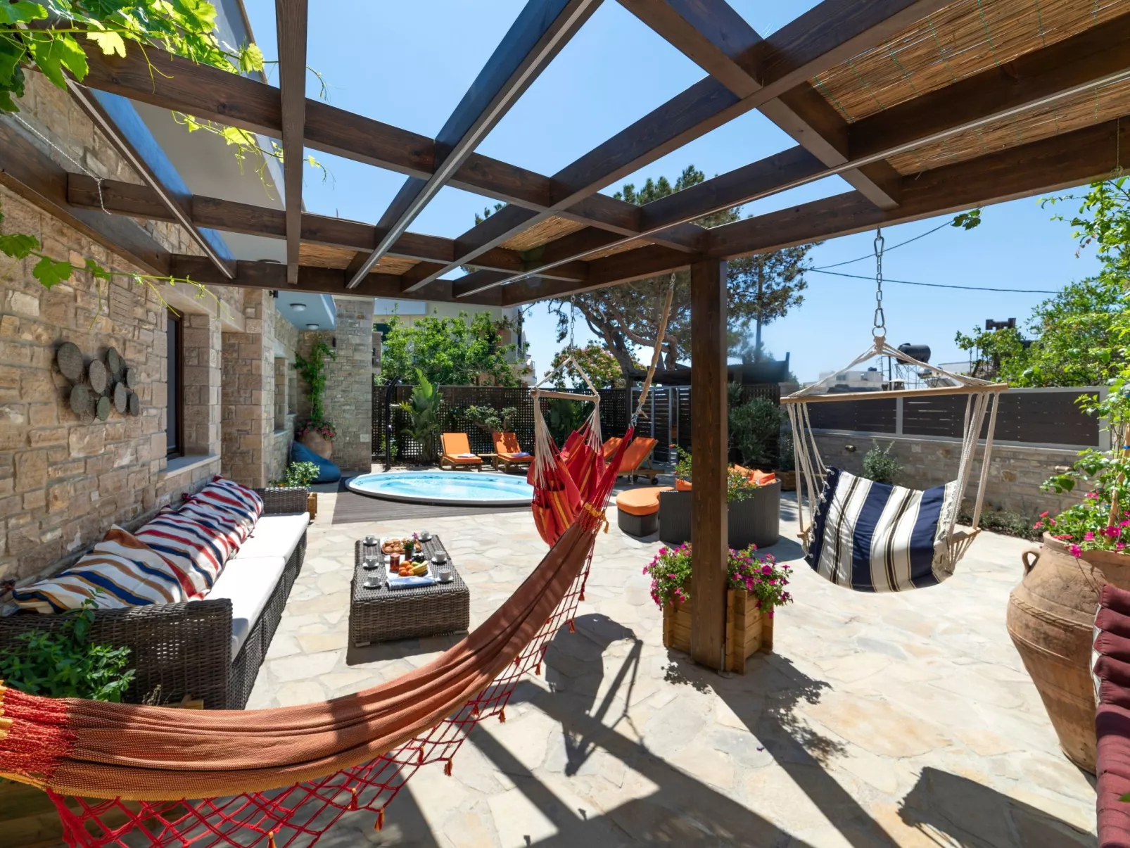 Lemonia für 6 Personen und 3 Kinder-Binnen