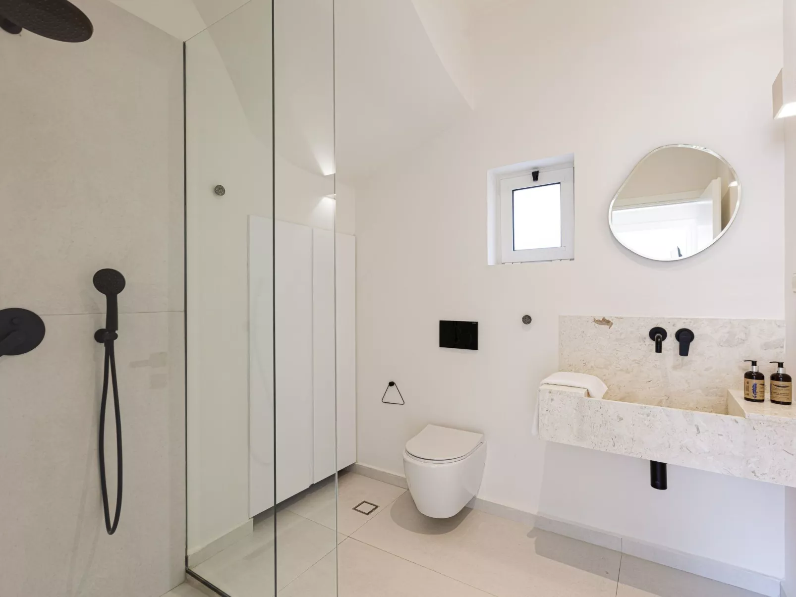 In Plakias mit privatem Parkplatz-Binnen