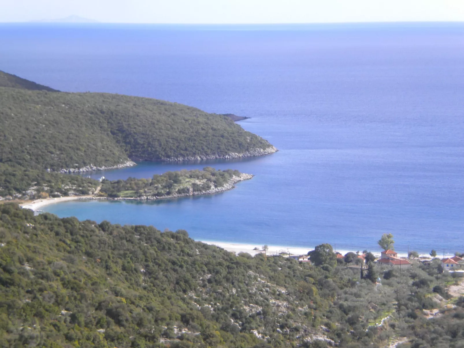 Steinhaus in Leonido mit Parkplatz-Binnen