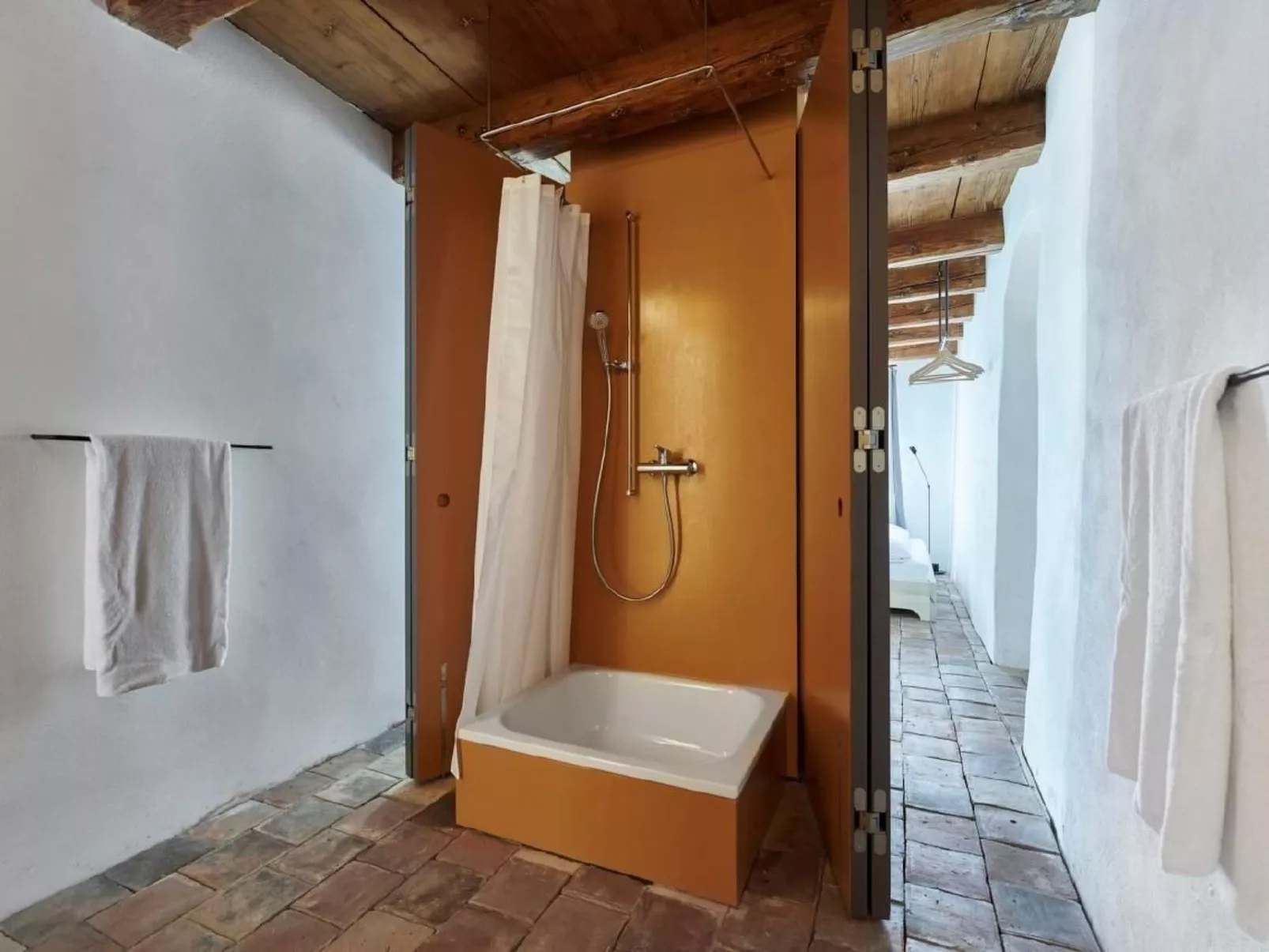 Schlossgut Münchenwiler - Wohnung unten-Image-tags.info