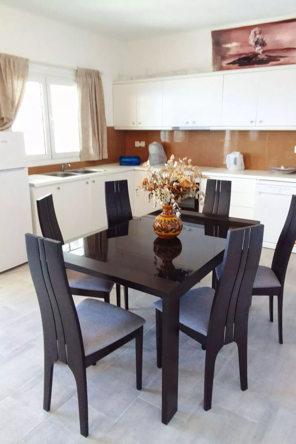 Charmantes Ferienhaus in Ia mit Privater Terrasse-Binnen