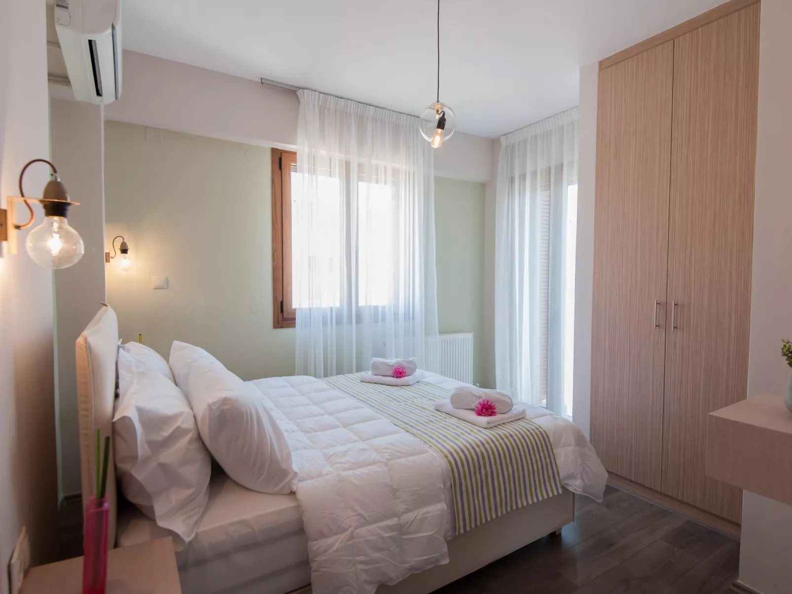 Ferienvilla Natur mit Pool und Terrasse-Image-tags.info