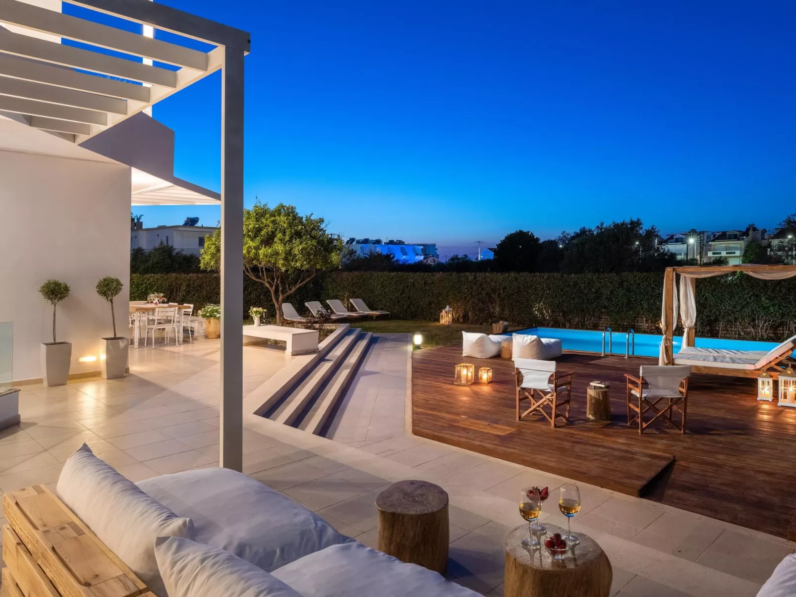 Schöne weiße Ferienvilla Liebe-Binnen